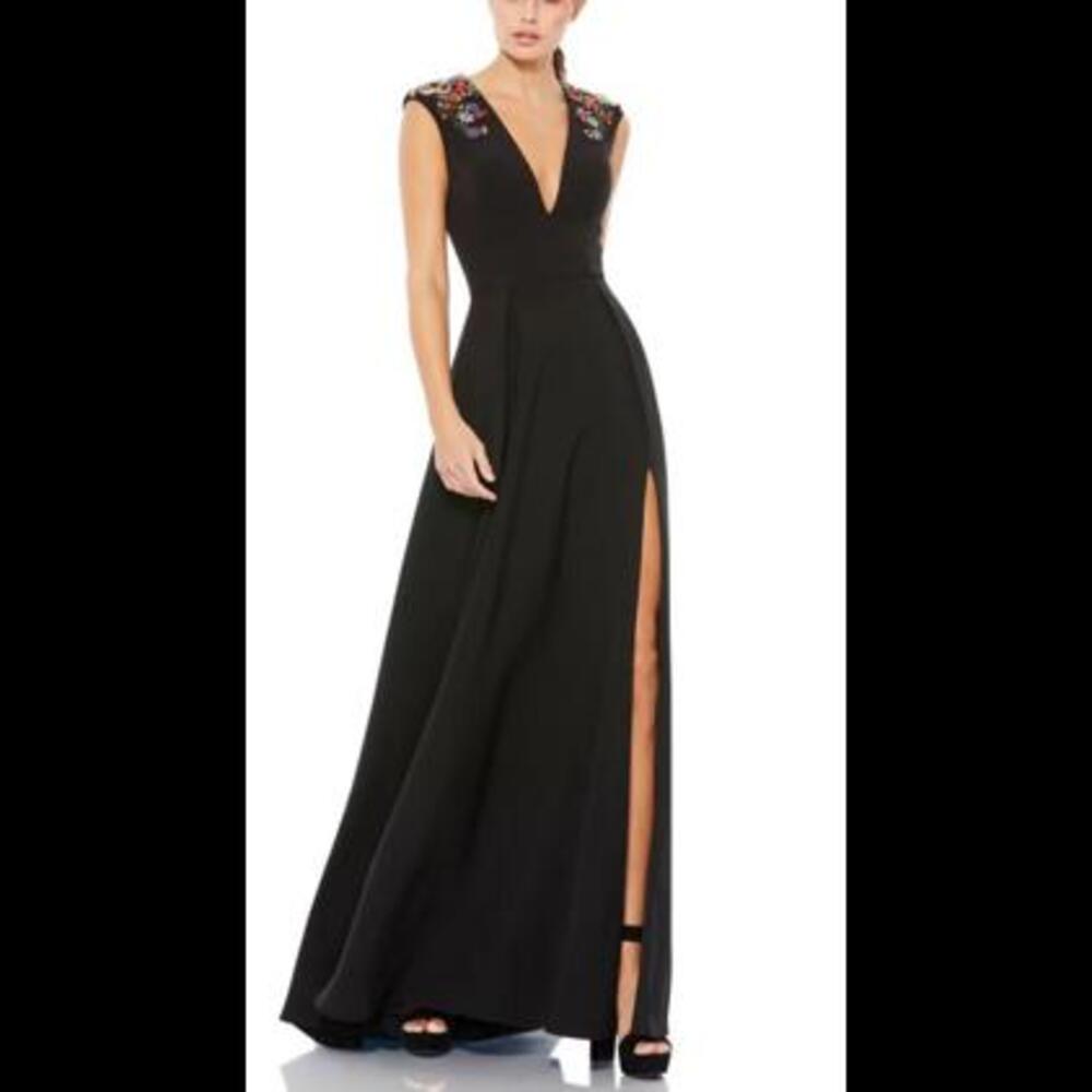 (8) Mac Duggal BEADED CAP SLEEVE V NECK A LINE GOWN, sz 14